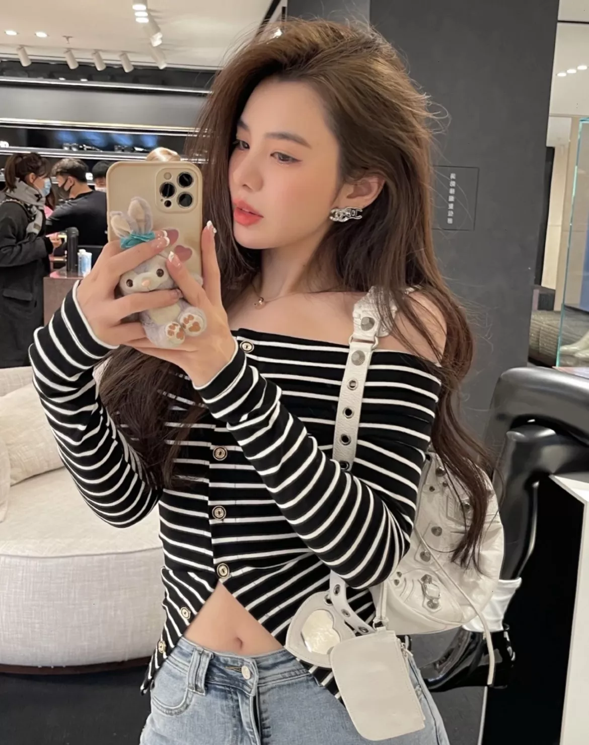 샤넬 비대칭 더블C 로고 이어 장식 상세 이미지 47