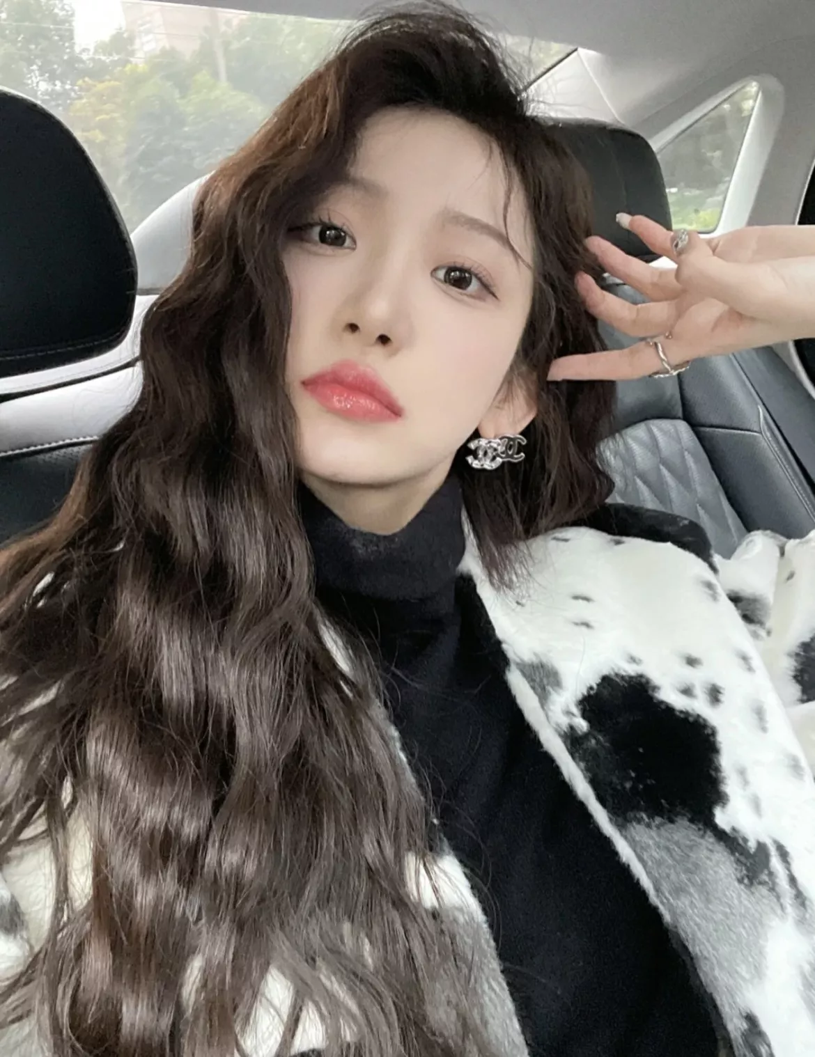 샤넬 비대칭 더블C 로고 이어 장식 상세 이미지 39