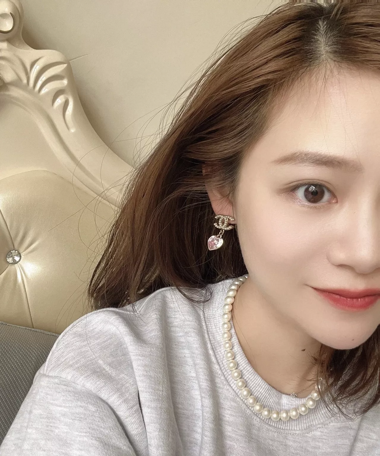 샤넬 핑크 하트 드롭 이어 장식 상세 이미지 15