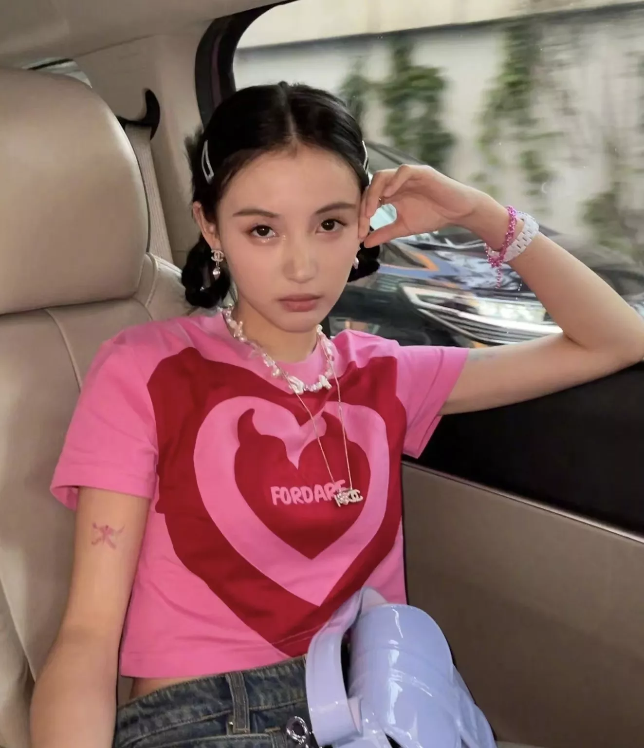 샤넬 핑크 하트 드롭 이어 장식 상세 이미지 43