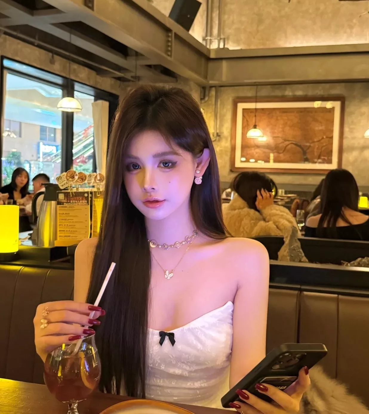 디올 파스텔 라운드 참 네크리스 상세 이미지 27