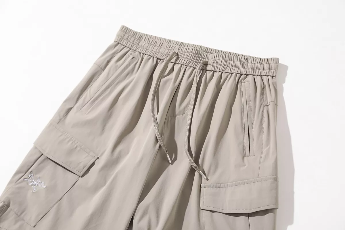 아크테릭스 아웃도어 자수 포인트 카고 반바지 상세 이미지 8