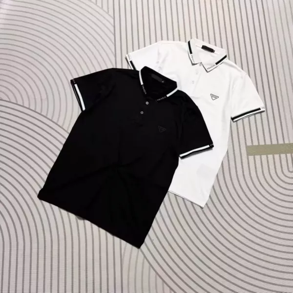 프라다 삼버튼 브이넥 로고 폴로 상의