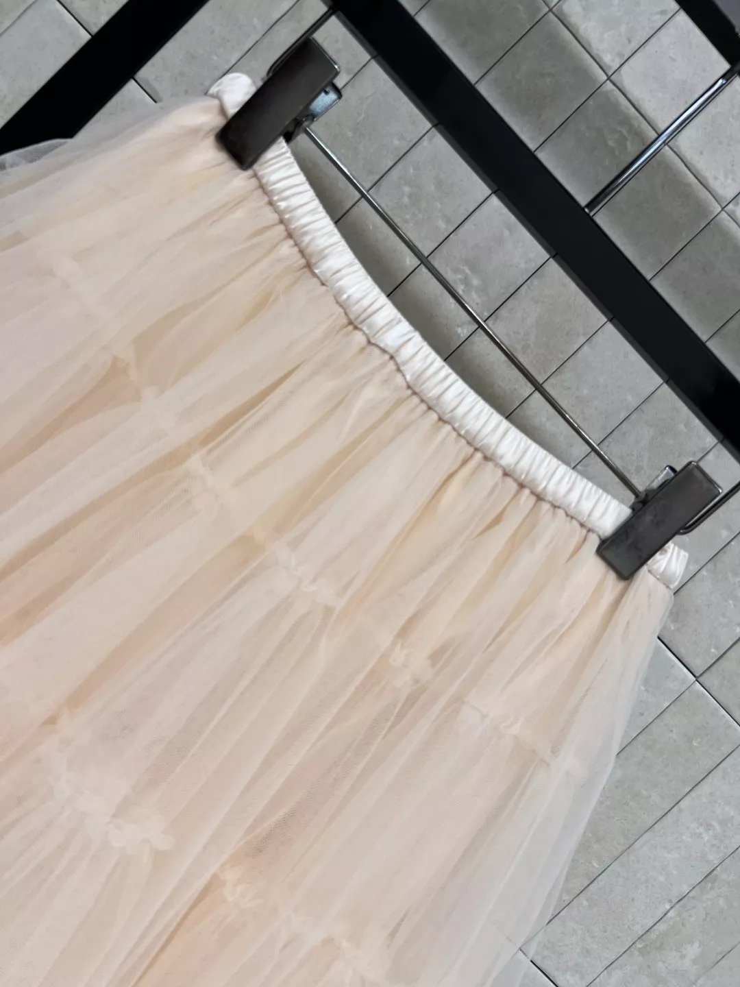 노브랜드 멀티 레이어 메쉬 스커트 상세 이미지 2