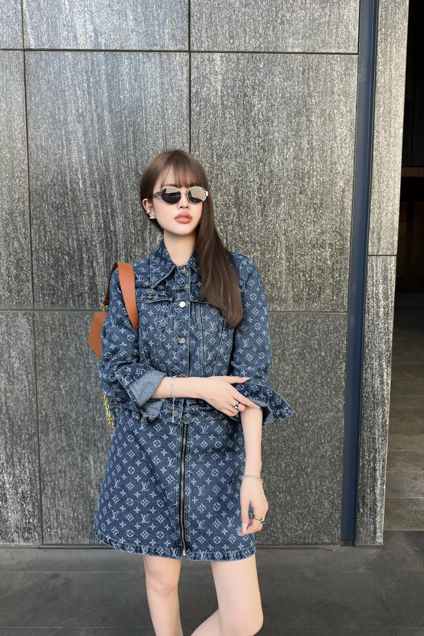 루이비통 모노그램 워싱 데님 스커트 상세 이미지 26