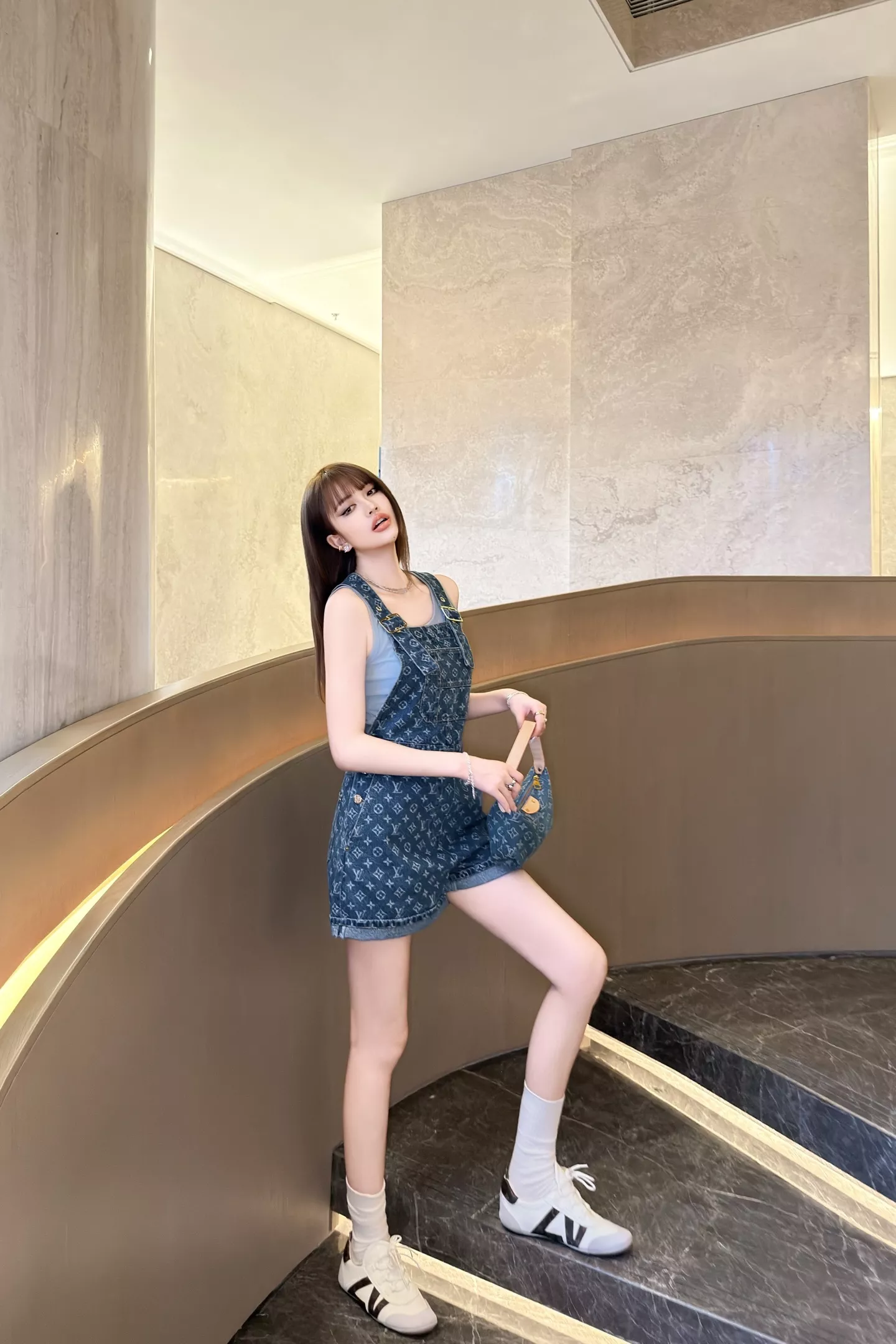 루이비통 모노그램 워싱 데님 오버롤 숏팬츠 상세 이미지 106
