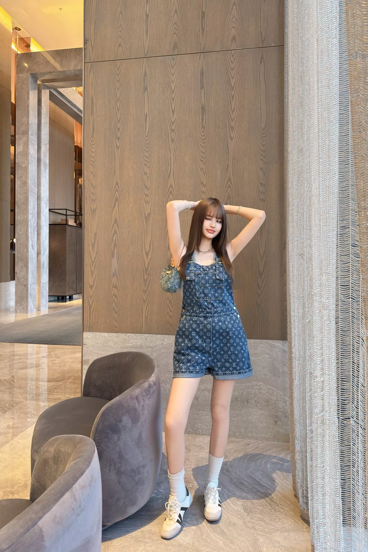 루이비통 모노그램 워싱 데님 오버롤 숏팬츠 상세 이미지 98