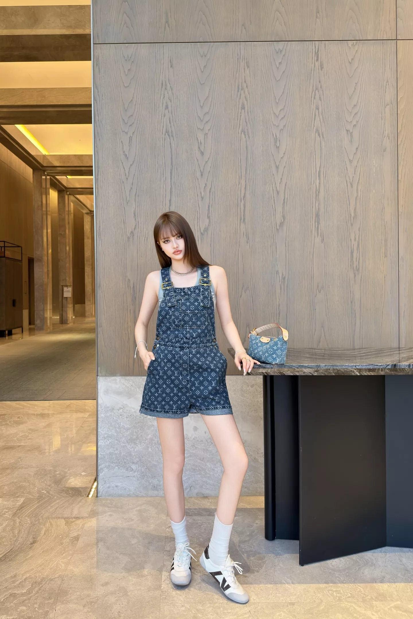 루이비통 모노그램 워싱 데님 오버롤 숏팬츠 상세 이미지 101