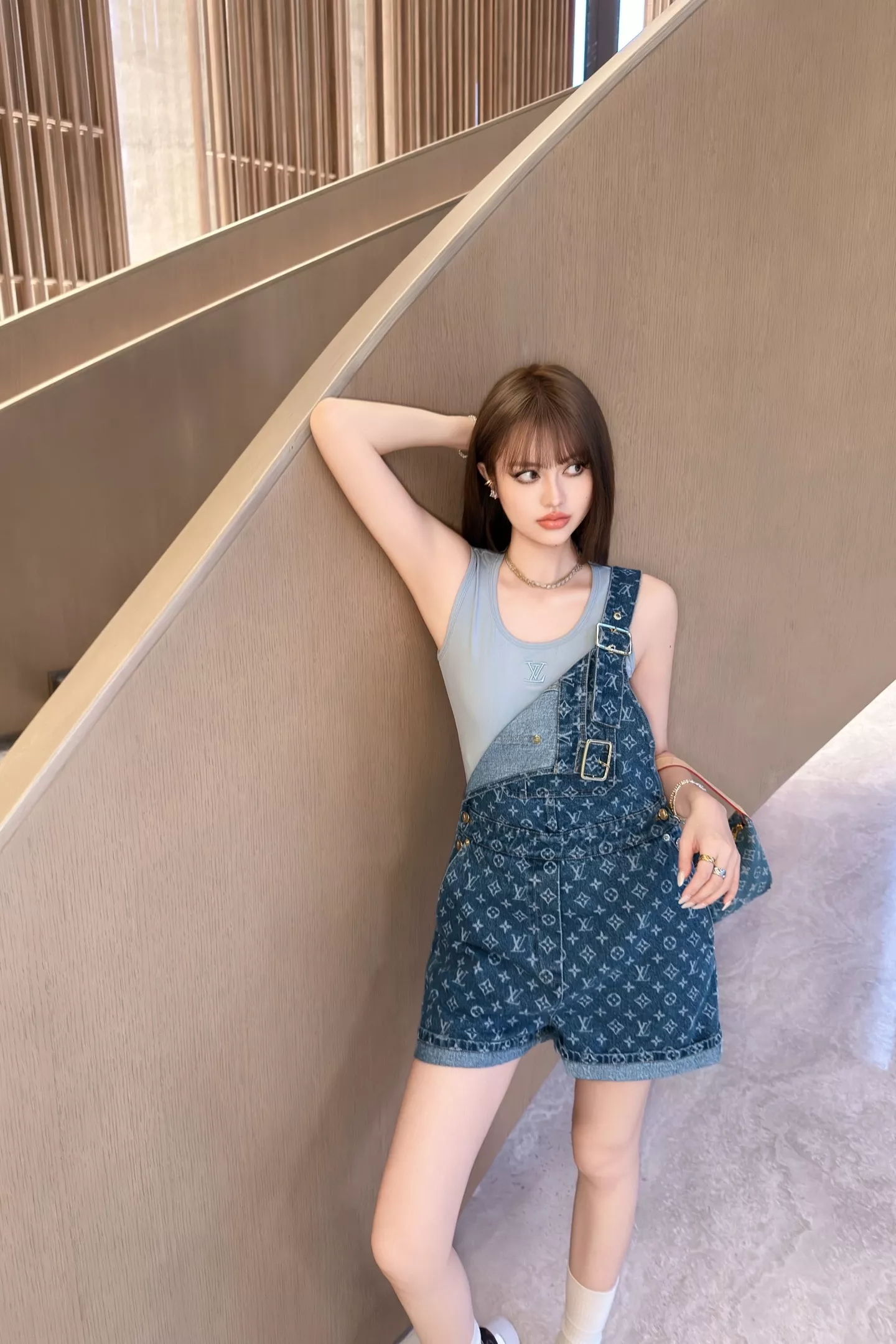 루이비통 모노그램 워싱 데님 오버롤 숏팬츠 상세 이미지 109