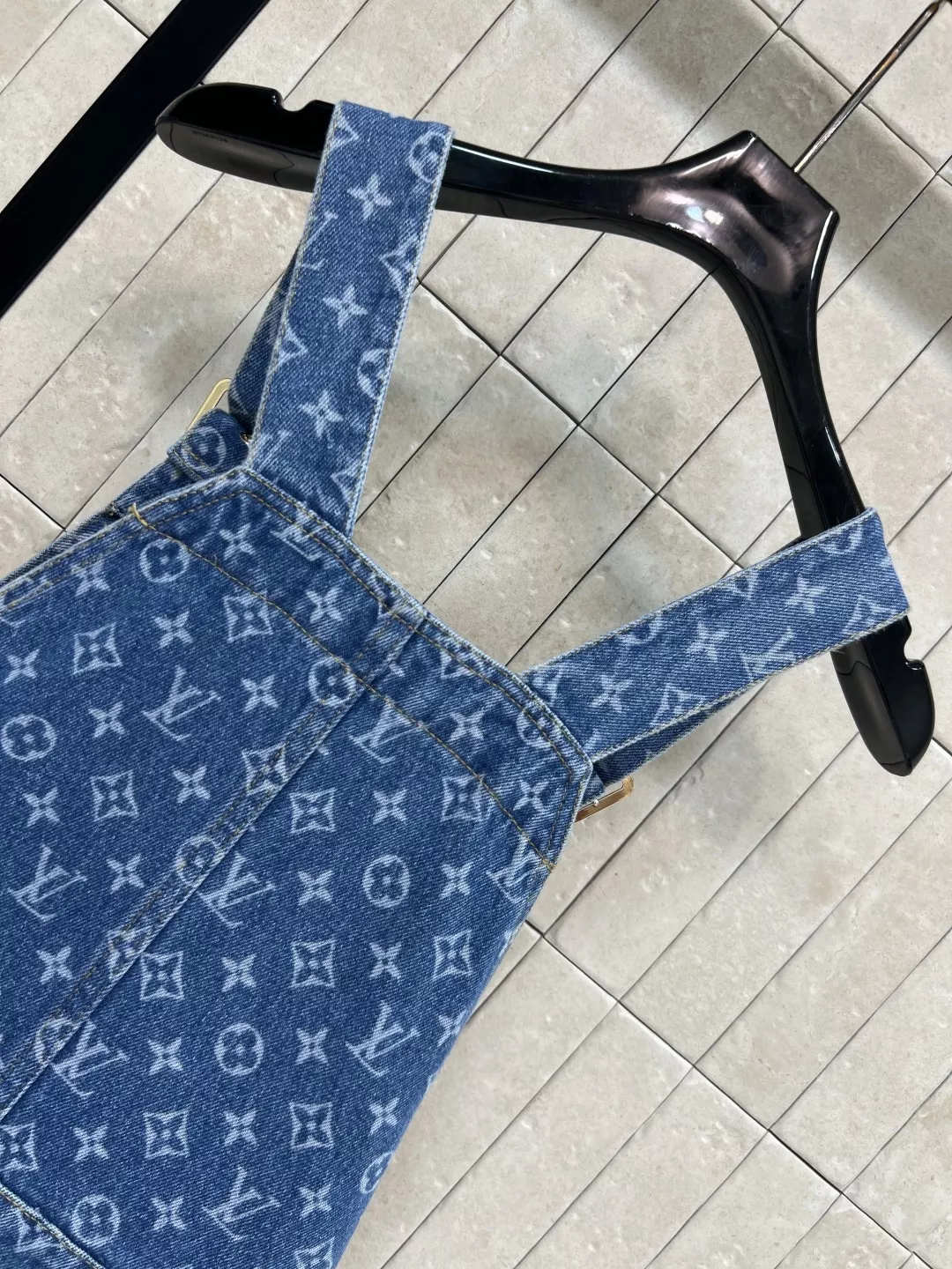 루이비통 모노그램 워싱 데님 오버롤 숏팬츠 상세 이미지 8