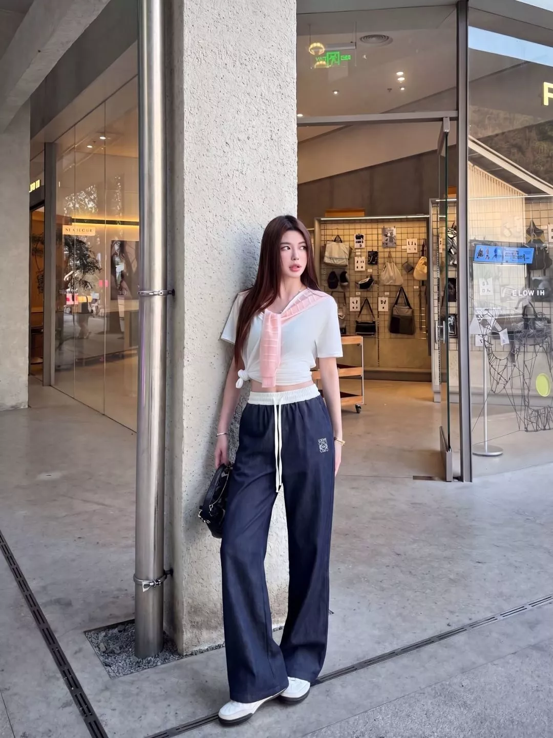 로에베 배색 허리밴드 와이드 팬츠 상세 이미지 23