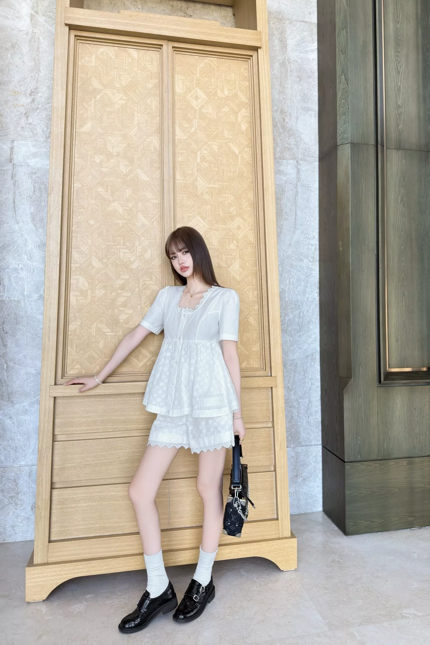 루이비통 화이트 자카드 밴딩 스커트 상세 이미지 26