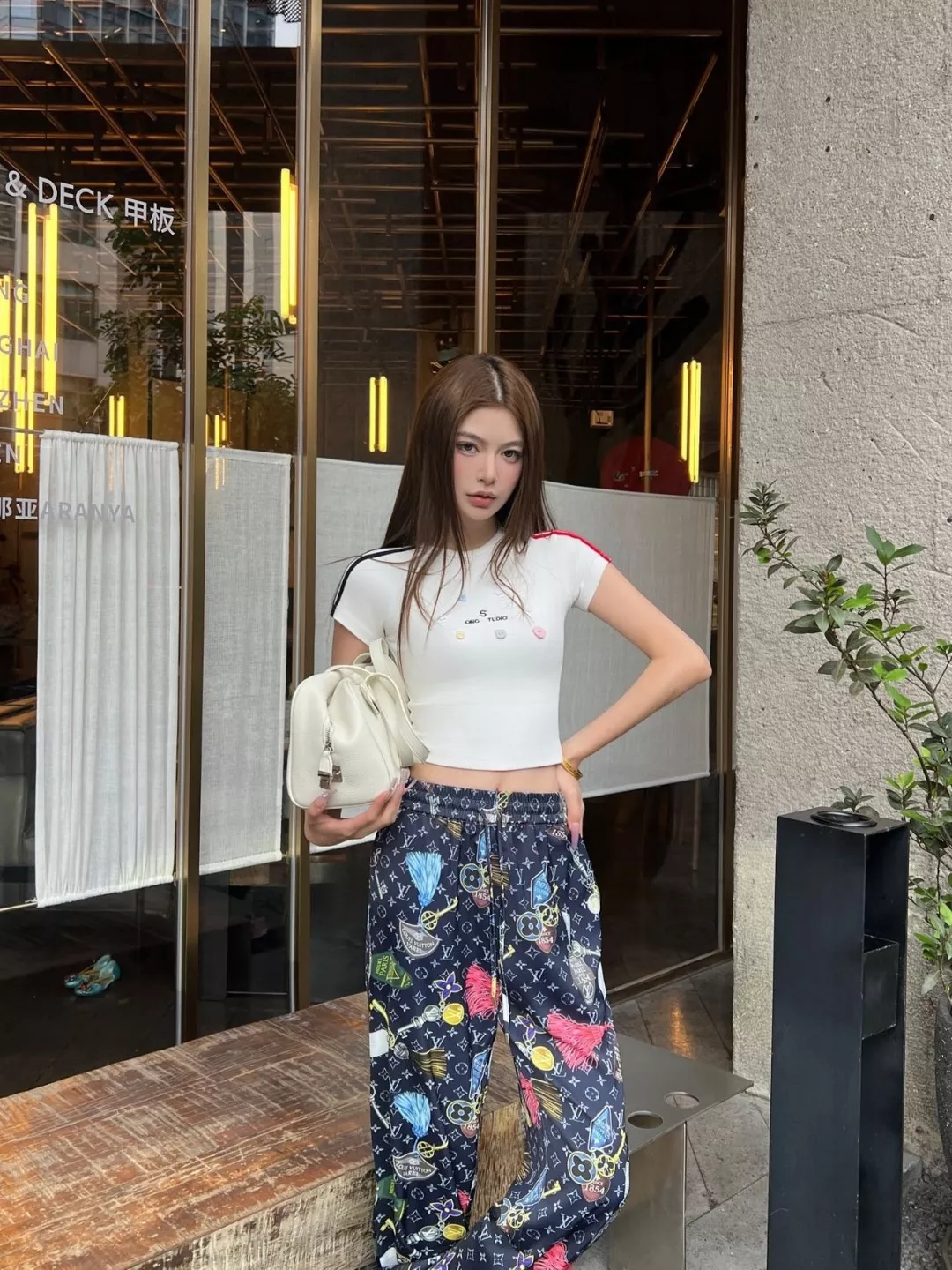 루이비통 여름 시즌 프린트 와이드 팬츠 상세 이미지 16