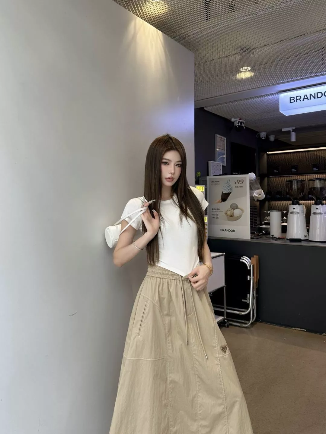 프라다 스트링 카고 플레어 스커트 상세 이미지 24