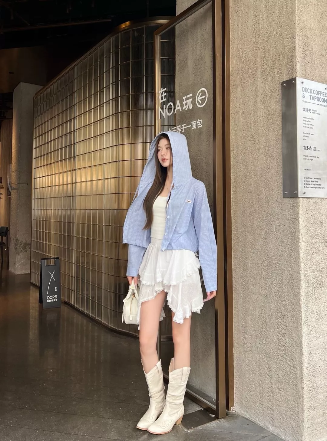 미우미우 후드 디테일의 체크 크롭 셔츠 상세 이미지 18