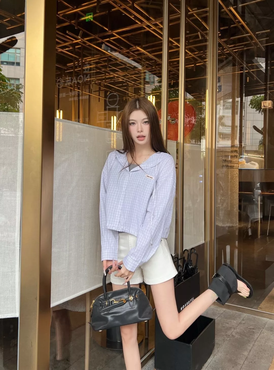 미우미우 후드 디테일의 체크 크롭 셔츠 상세 이미지 26