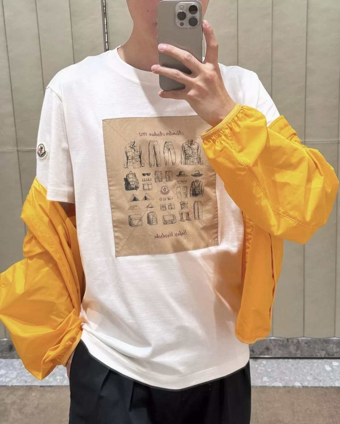 몽클레어 패치 로고 코튼 반팔 상의 상세 이미지 50