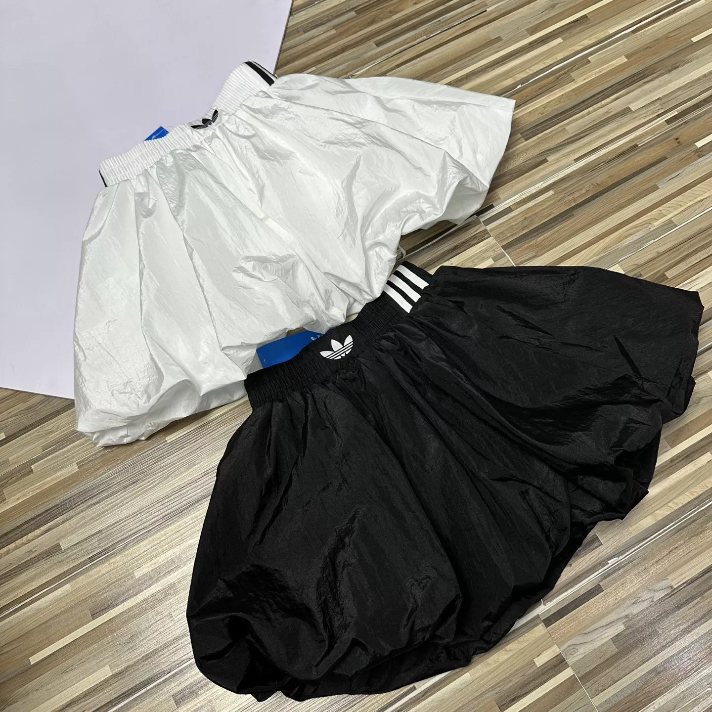 아디다스 버블 실루엣 캐주얼 스커트 상세 이미지 51