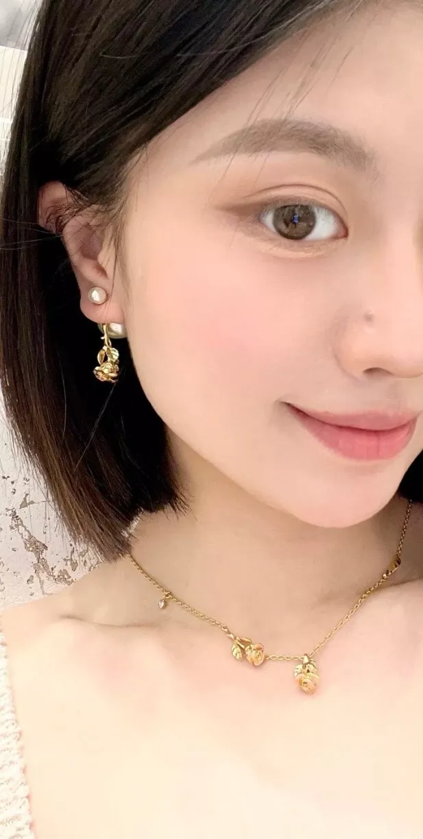 디올 로즈 더블 펄 이어 스터드 상세 이미지 9