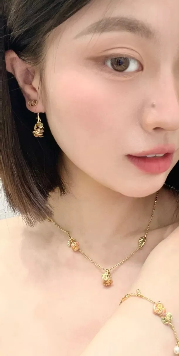 디올 로즈 더블 펄 이어 스터드 상세 이미지 10