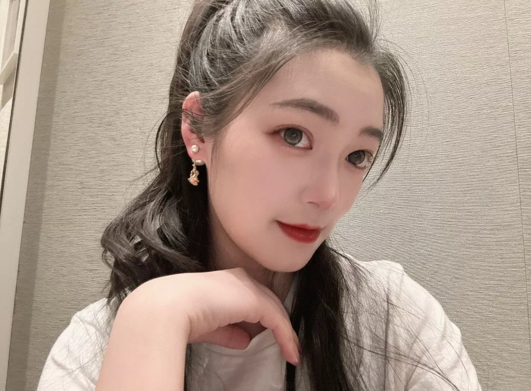 디올 로즈 더블 펄 이어 스터드 상세 이미지 8