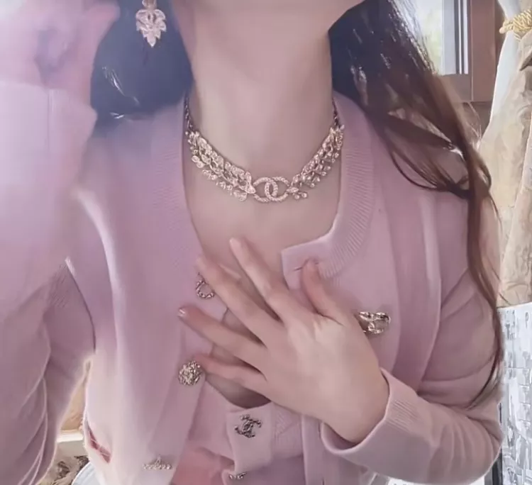 샤넬 빈티지 무드 더블 펜던트 체인 네크리스 상세 이미지 31