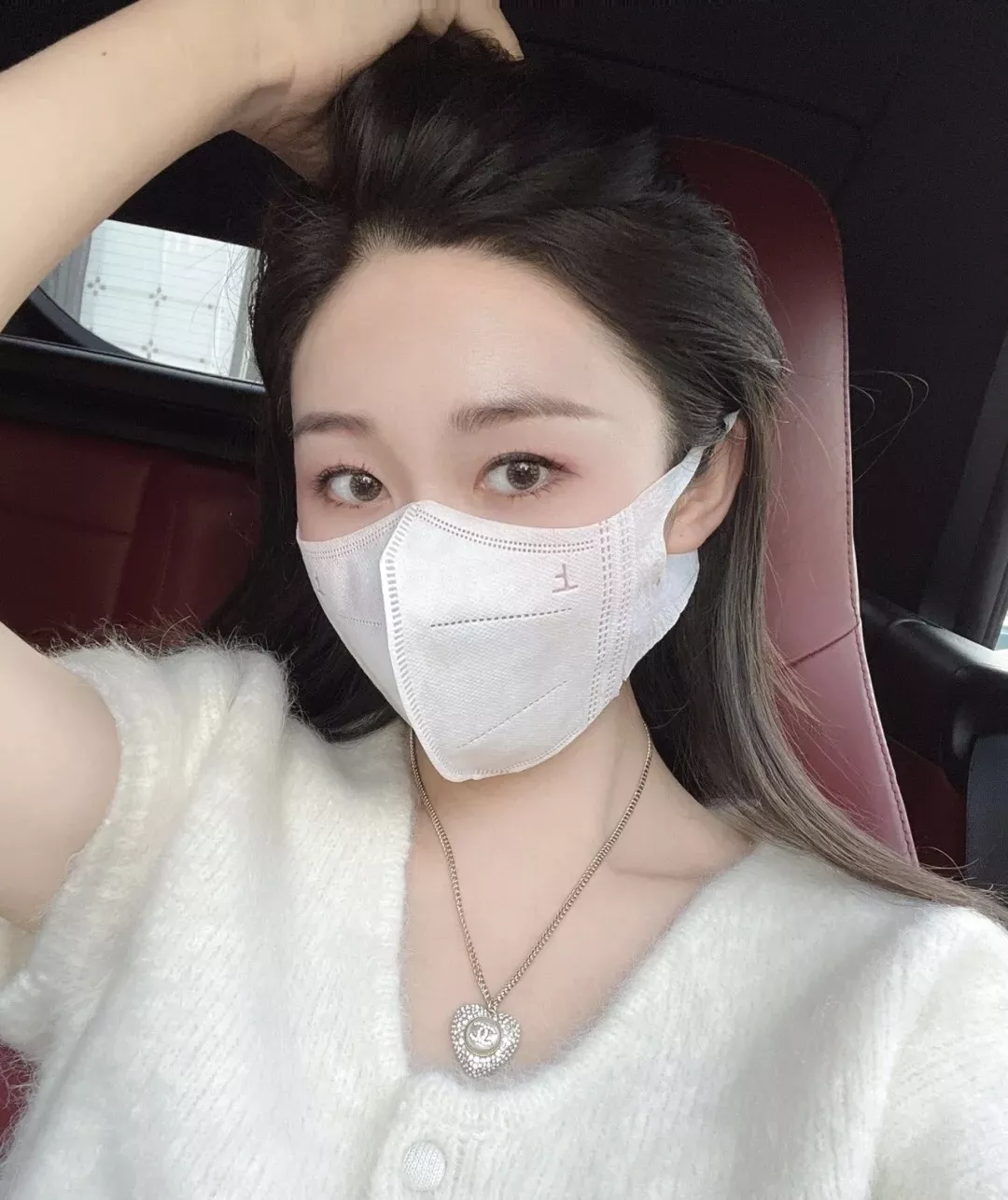 샤넬 하트 장식 진주 포인트 네크리스 상세 이미지 56