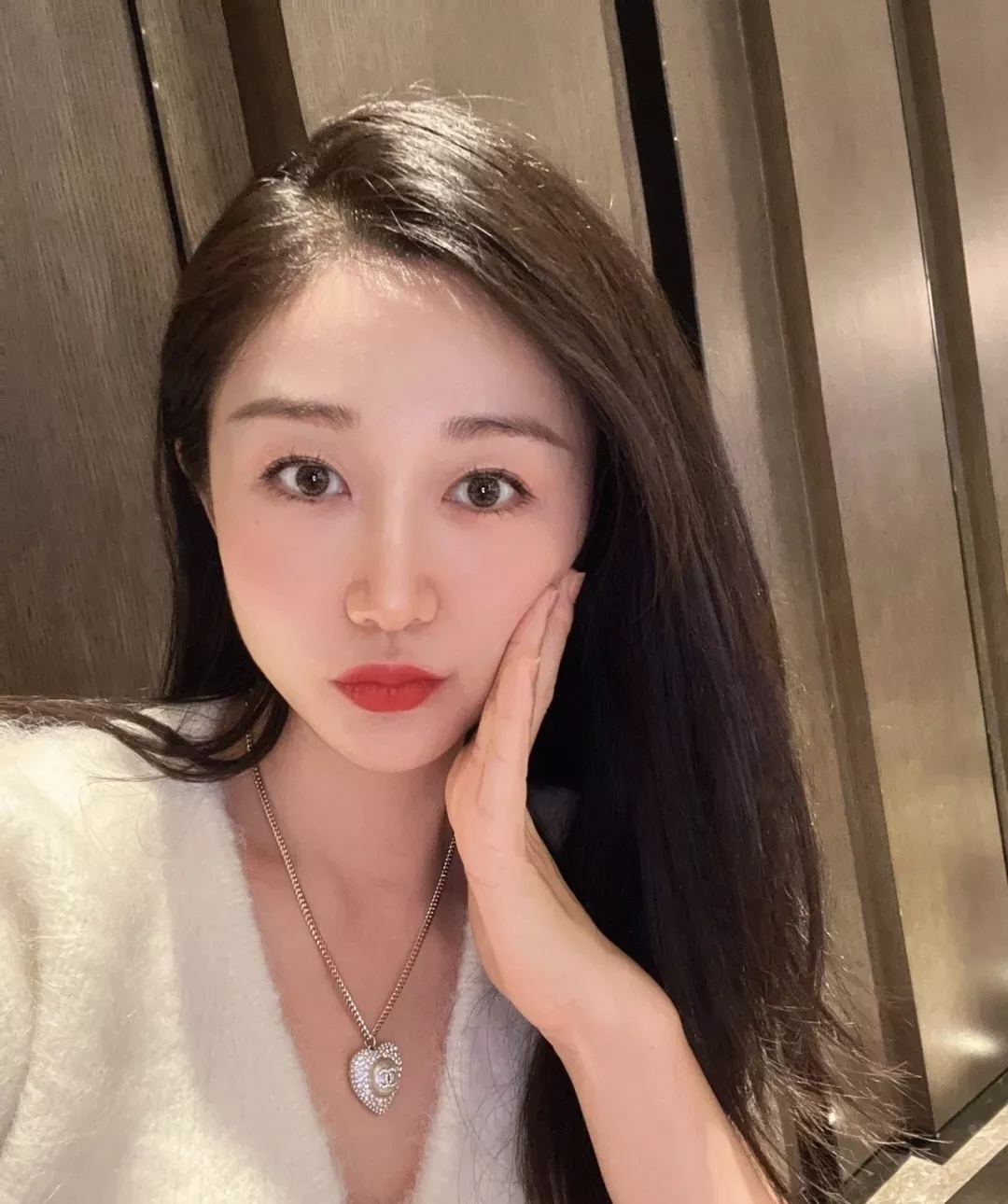 샤넬 하트 장식 진주 포인트 네크리스 상세 이미지 58