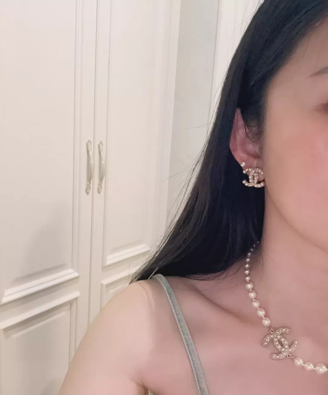 샤넬 진주와 큐빅 포인트 이어 스터드 상세 이미지 16