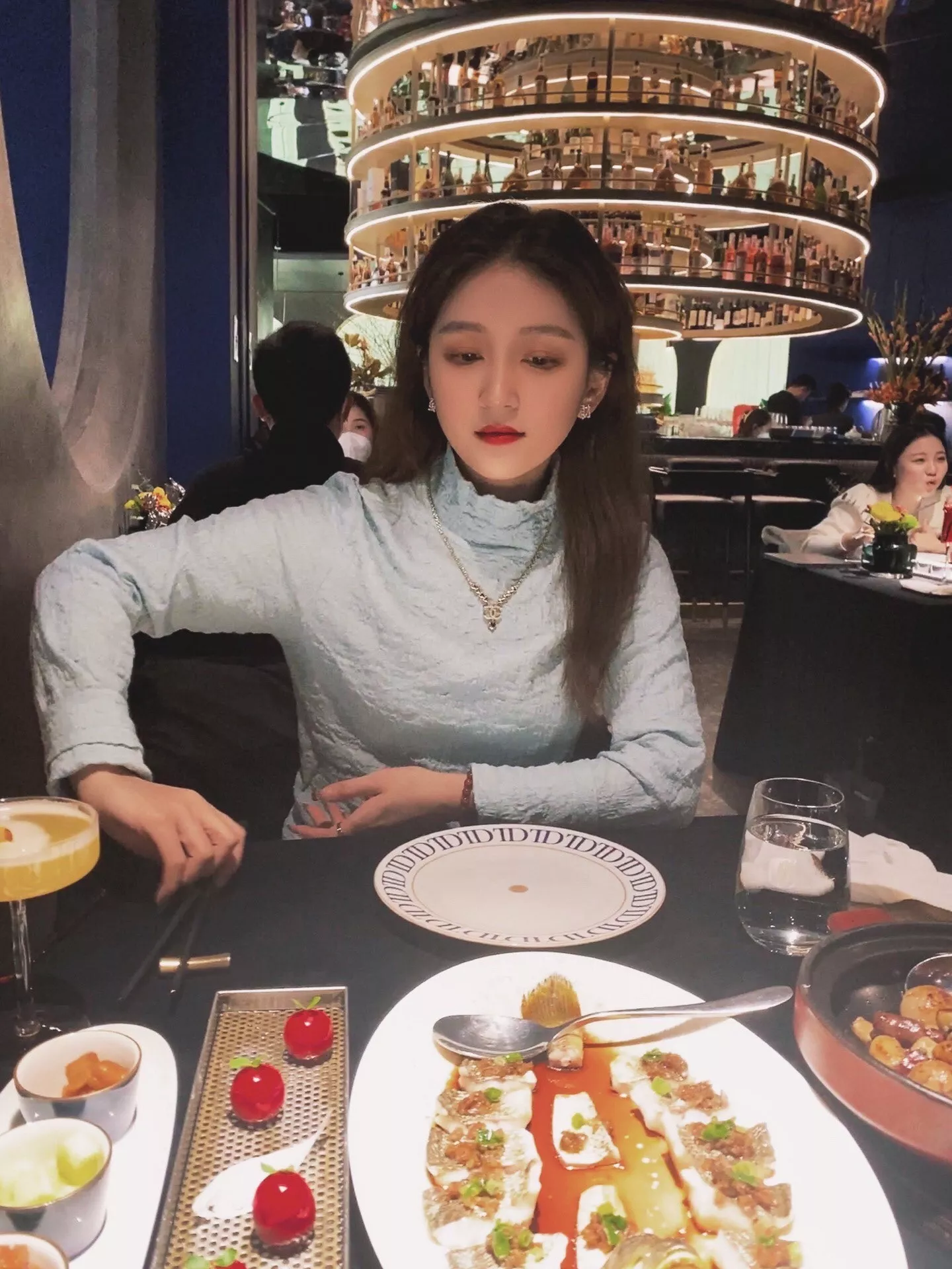 샤넬 하트 드롭 장식 체인 네크리스 상세 이미지 15