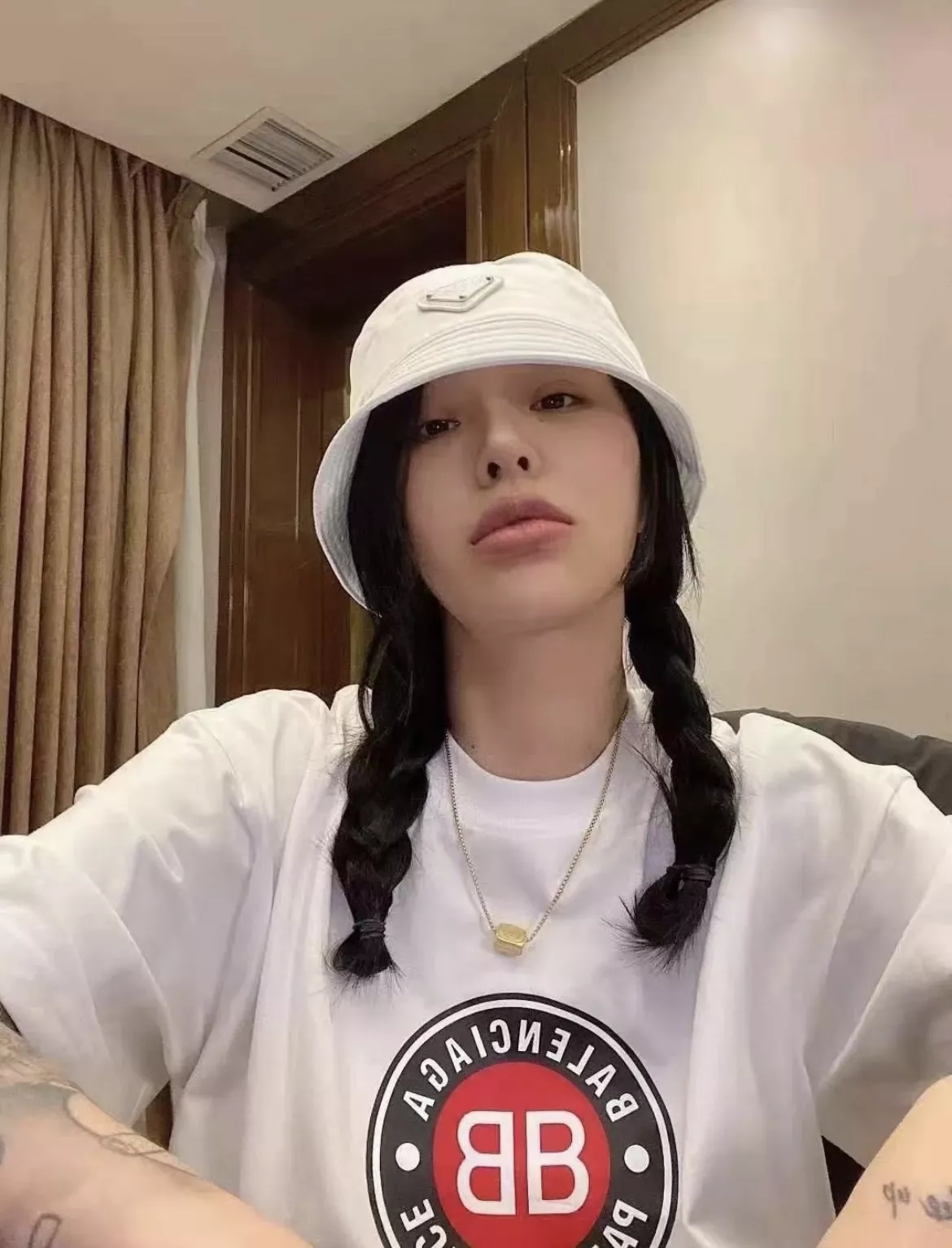 샤넬 빈티지 삼각 레터링 네크리스 상세 이미지 19