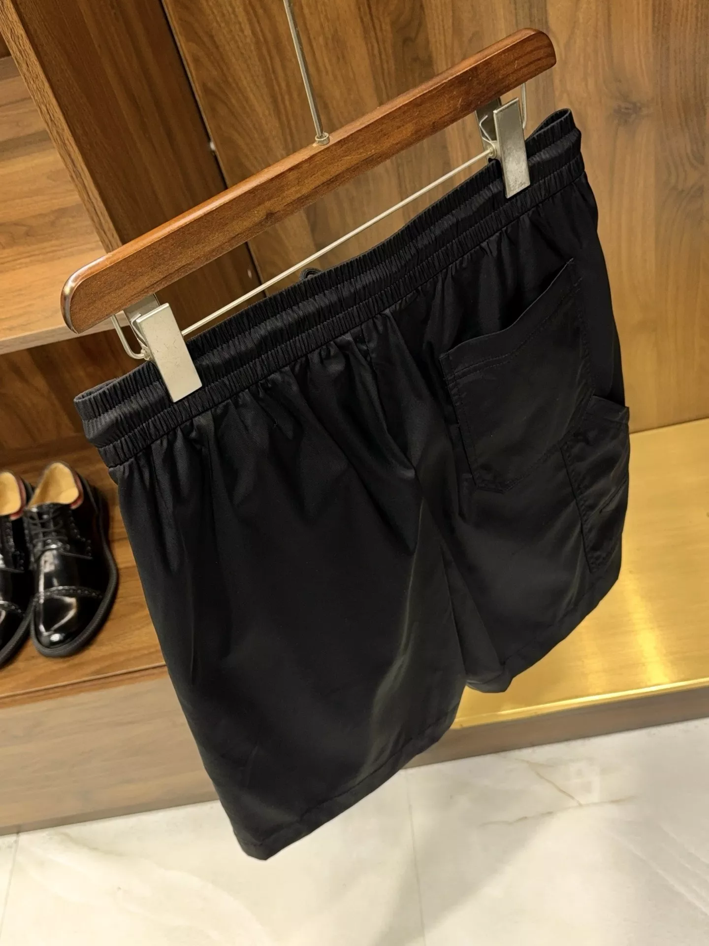 프라다 레드 삼각 라벨 포인트 쇼츠 상세 이미지 18