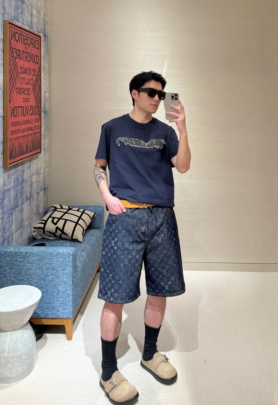 루이비통 자수 데님 패치 장식 반팔 상의 상세 이미지 12