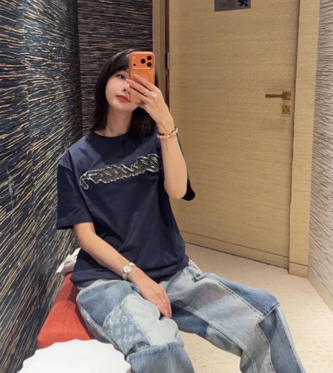 루이비통 자수 데님 패치 장식 반팔 상의 상세 이미지 9