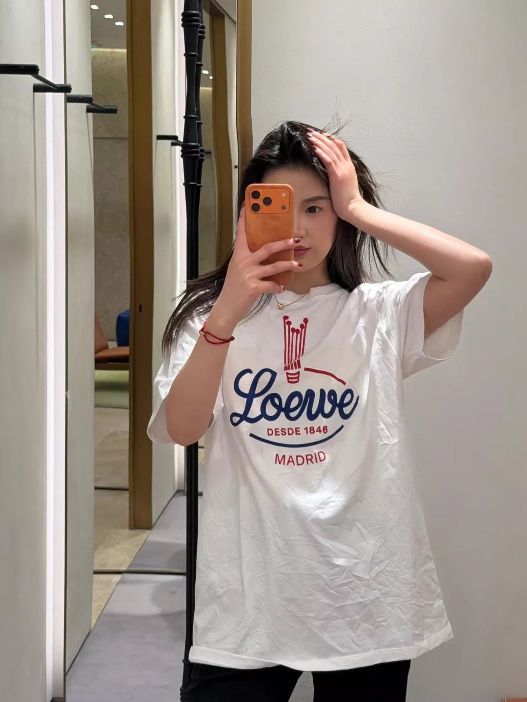 로에베 크라운 로고 루즈핏 반팔 탑 상세 이미지 32