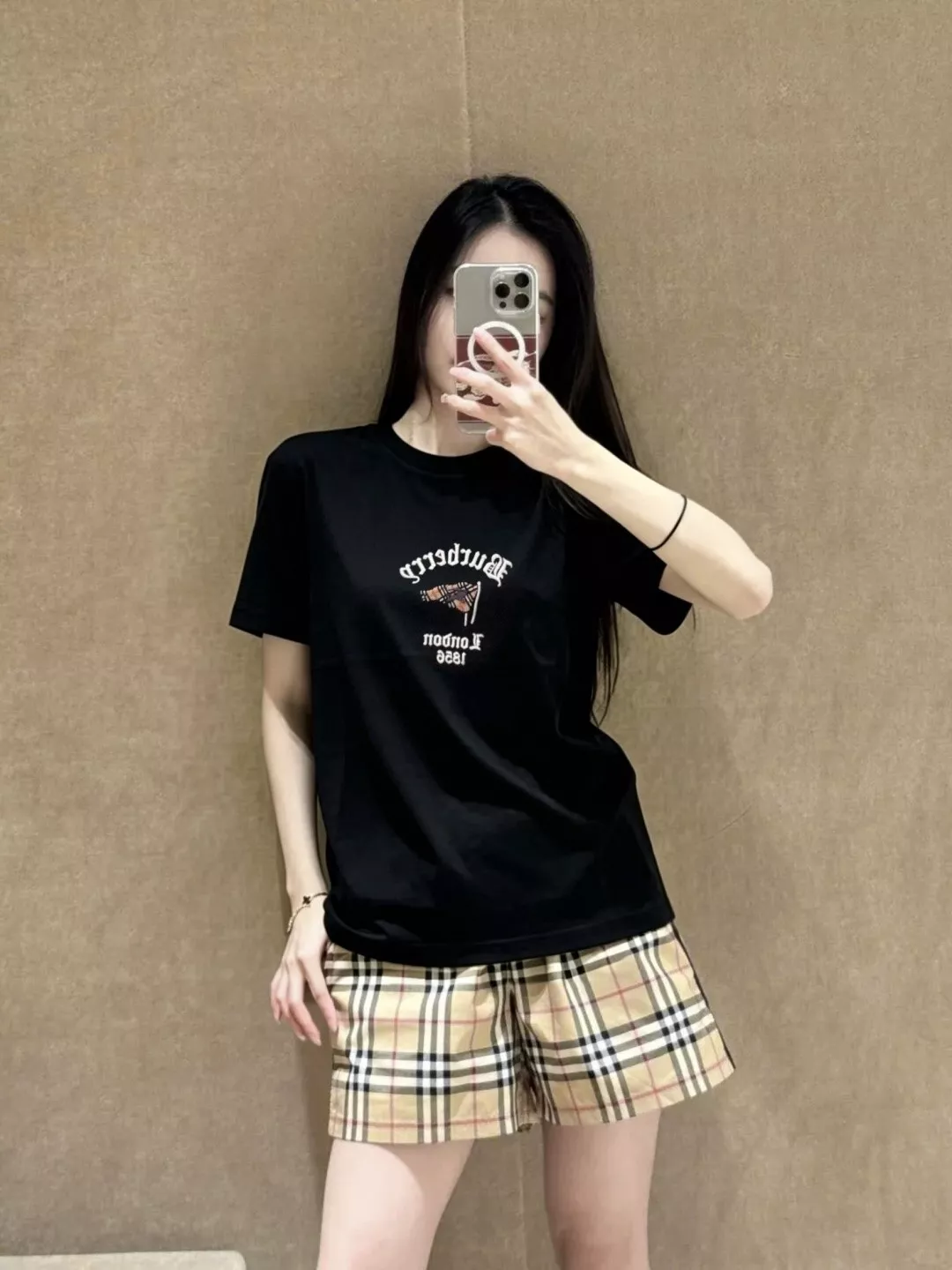 버버리 플래그 자수 라운드 반팔 상의 상세 이미지 9