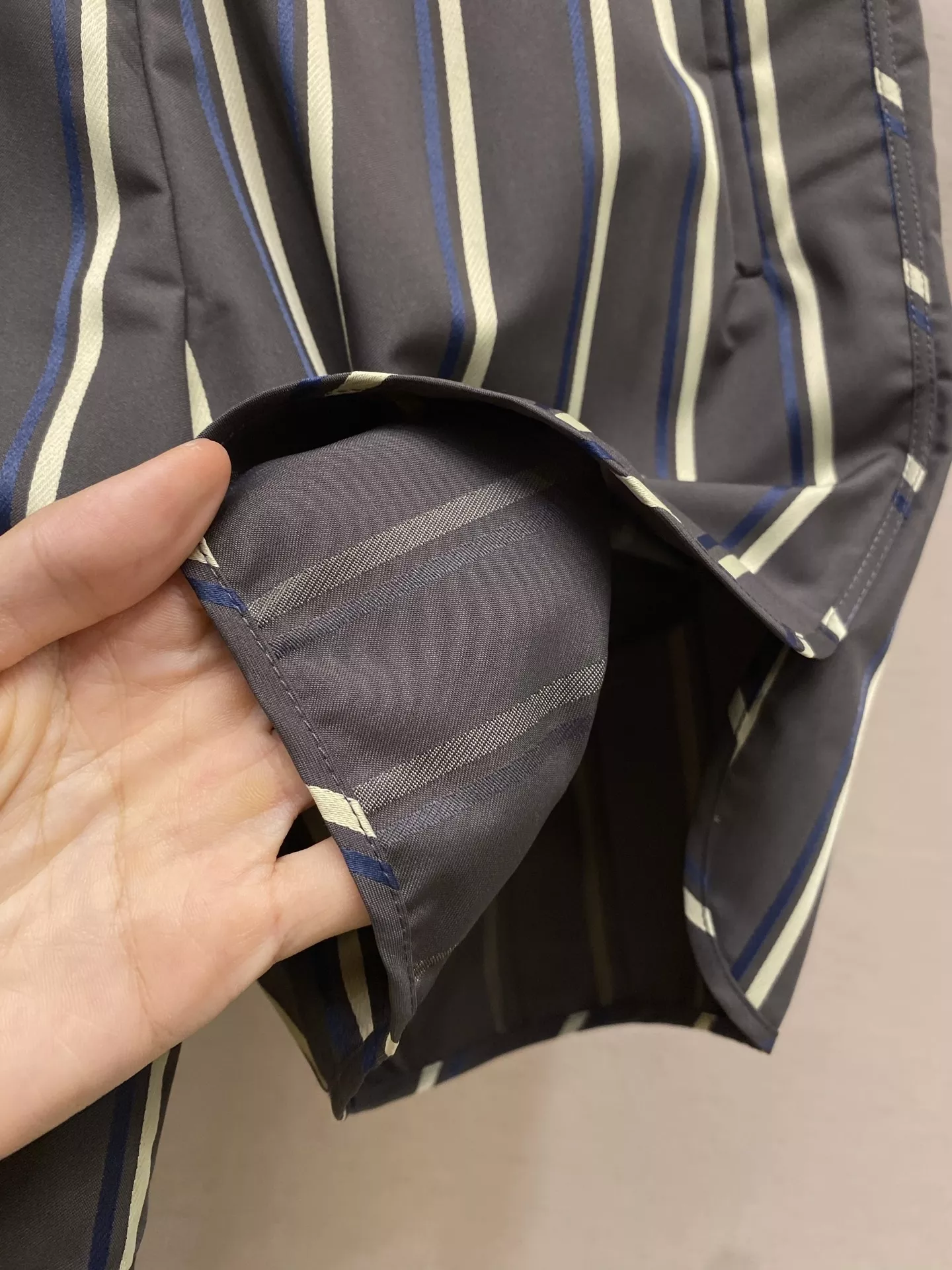 루이비통 복고 스트라이프 캐주얼 쇼츠 상세 이미지 8