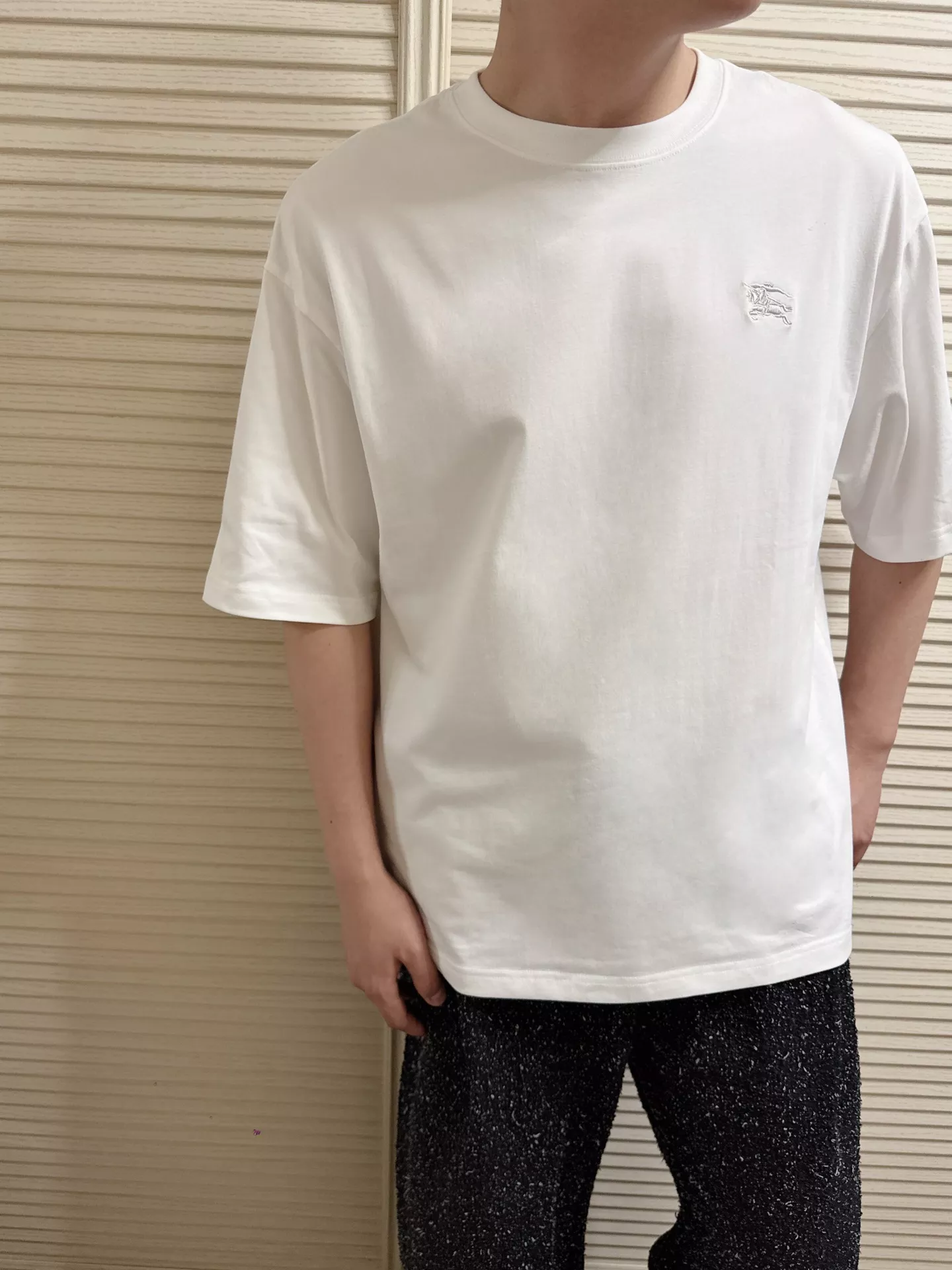 버버리 금은 전마 자수 포인트 반팔 상의 상세 이미지 17