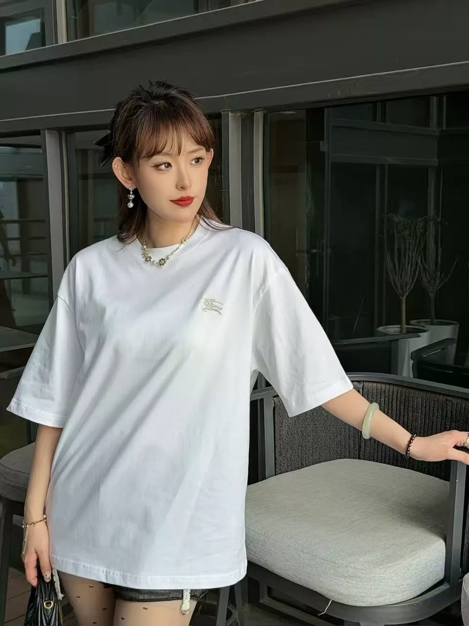 버버리 금은 전마 자수 포인트 반팔 상의 상세 이미지 9