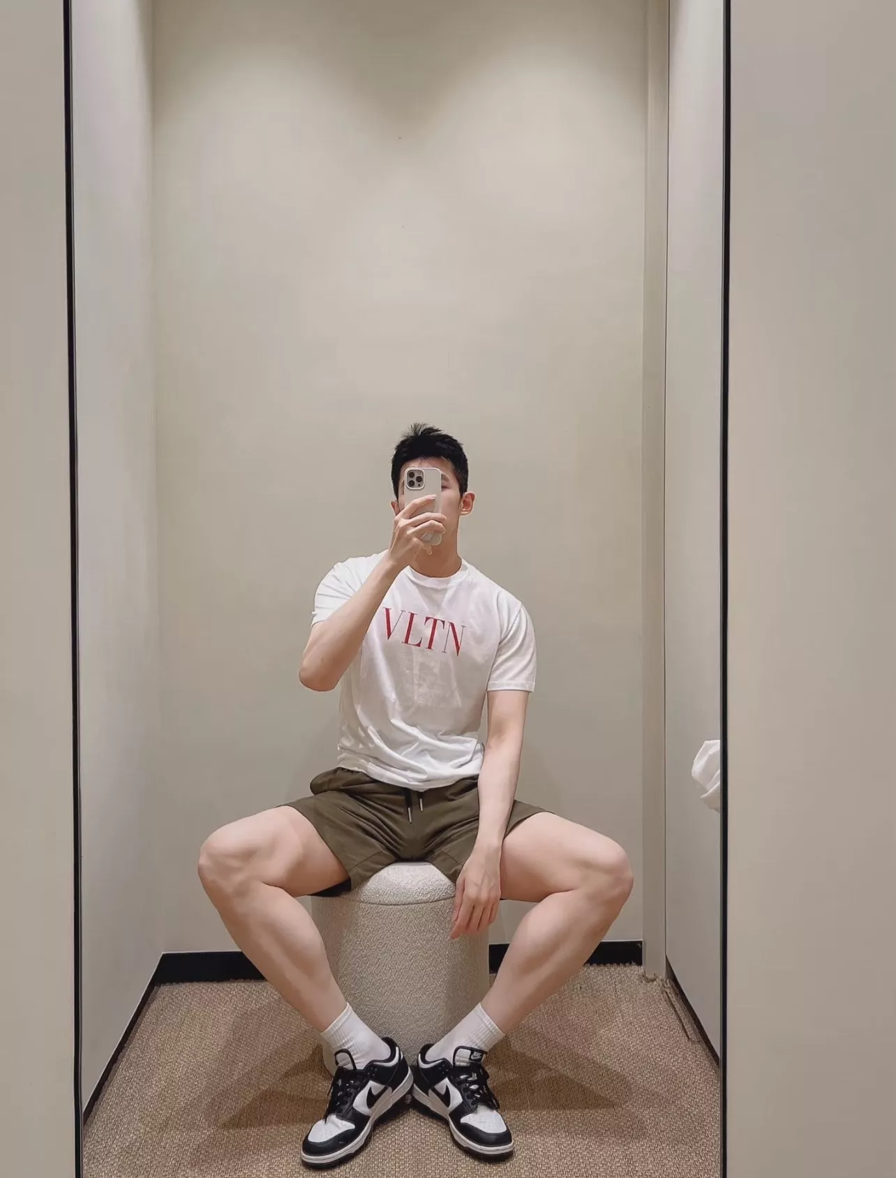 발렌티노 실리콘 레터 로고 반팔 상의 상세 이미지 16