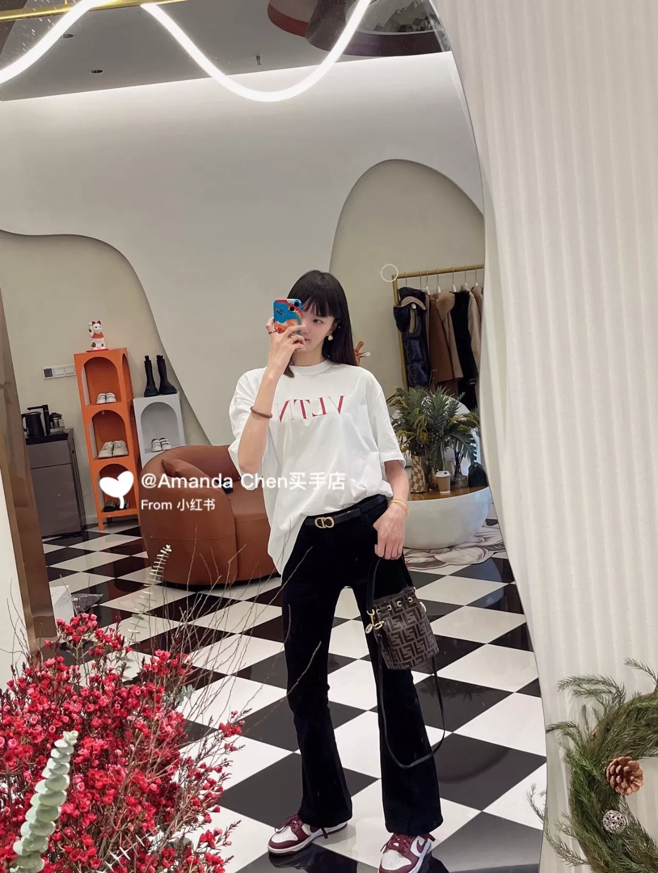 발렌티노 실리콘 레터 로고 반팔 상의 상세 이미지 19
