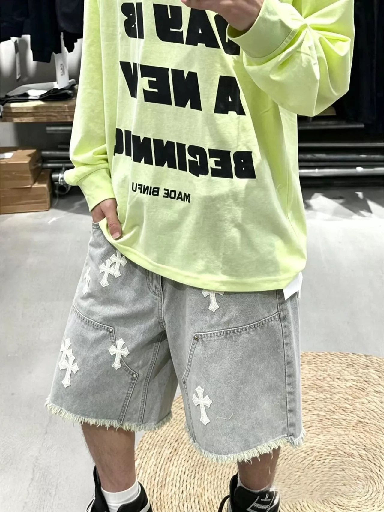 크롬하츠 십자가 패치 워싱 데님 반바지 상세 이미지 16