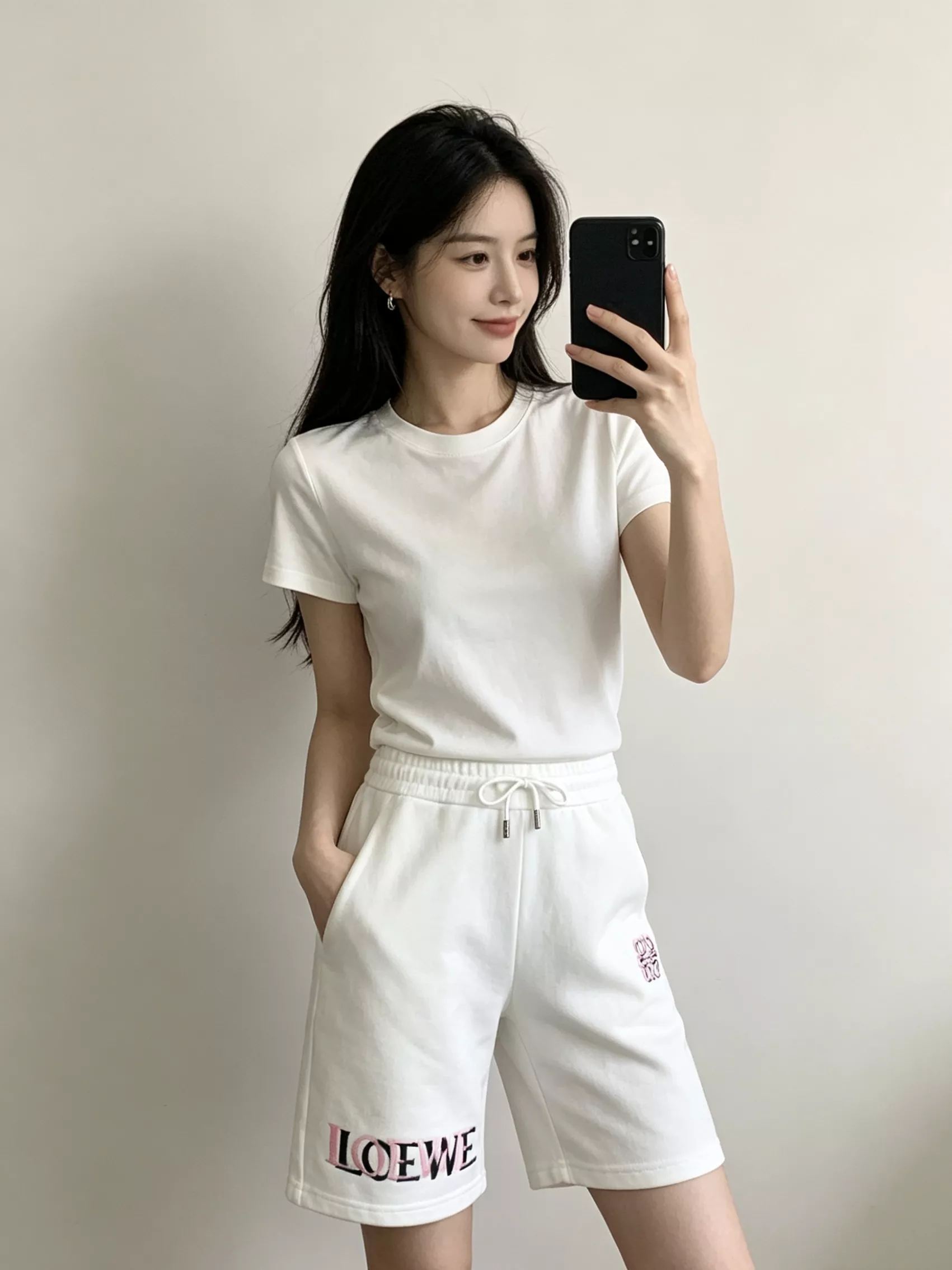 로에베 중첩 로고 자수 쇼츠 상세 이미지 13