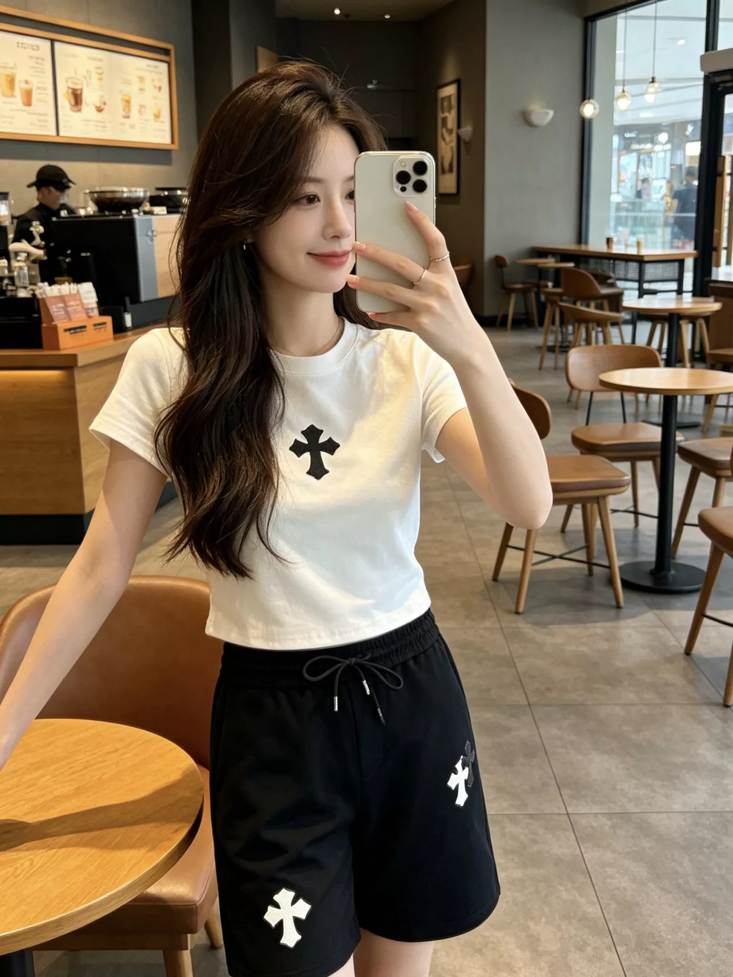 크롬하츠 십자가 자수 포인트 쇼츠 상세 이미지 14