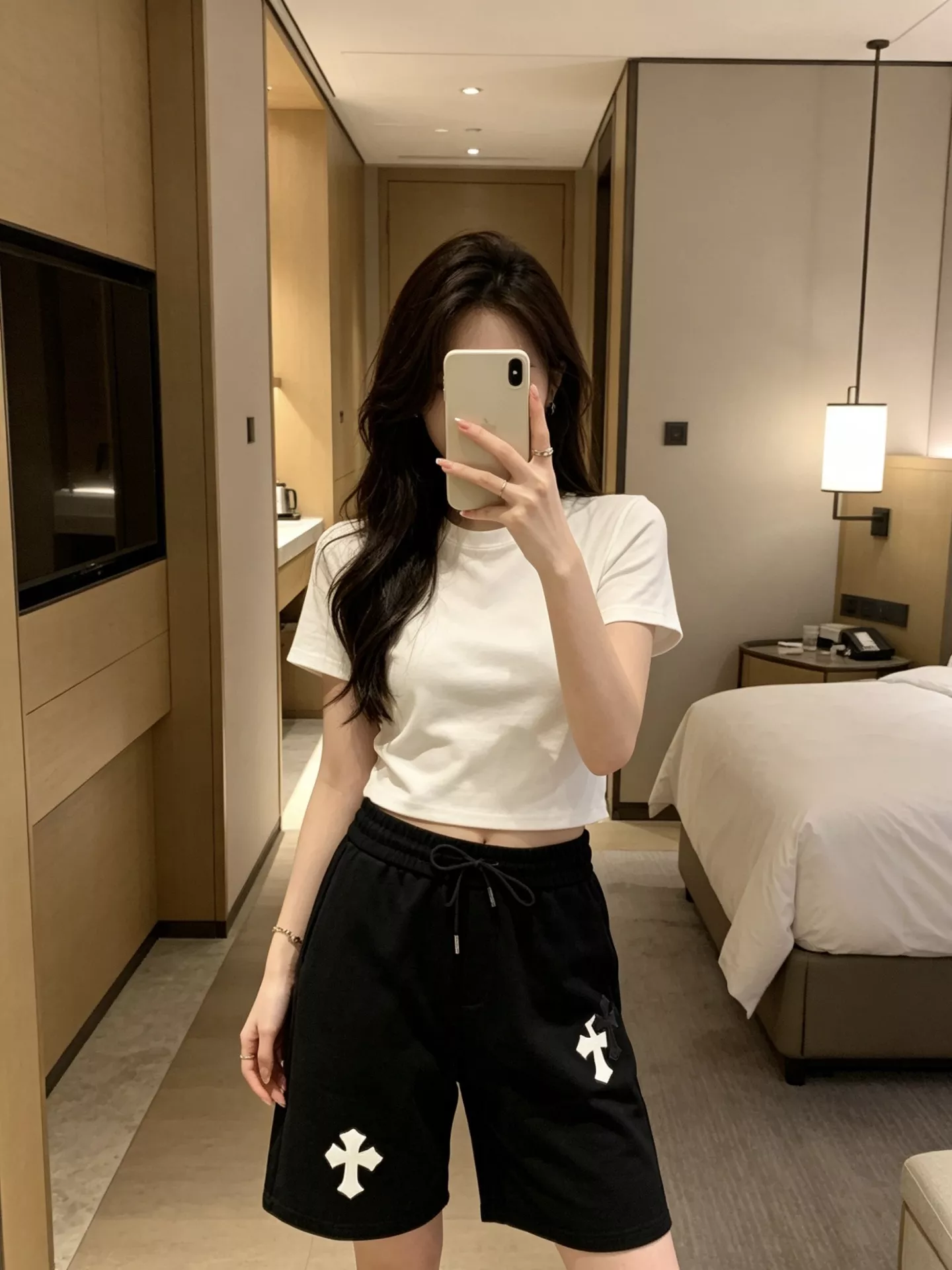 크롬하츠 십자가 자수 포인트 쇼츠 상세 이미지 11