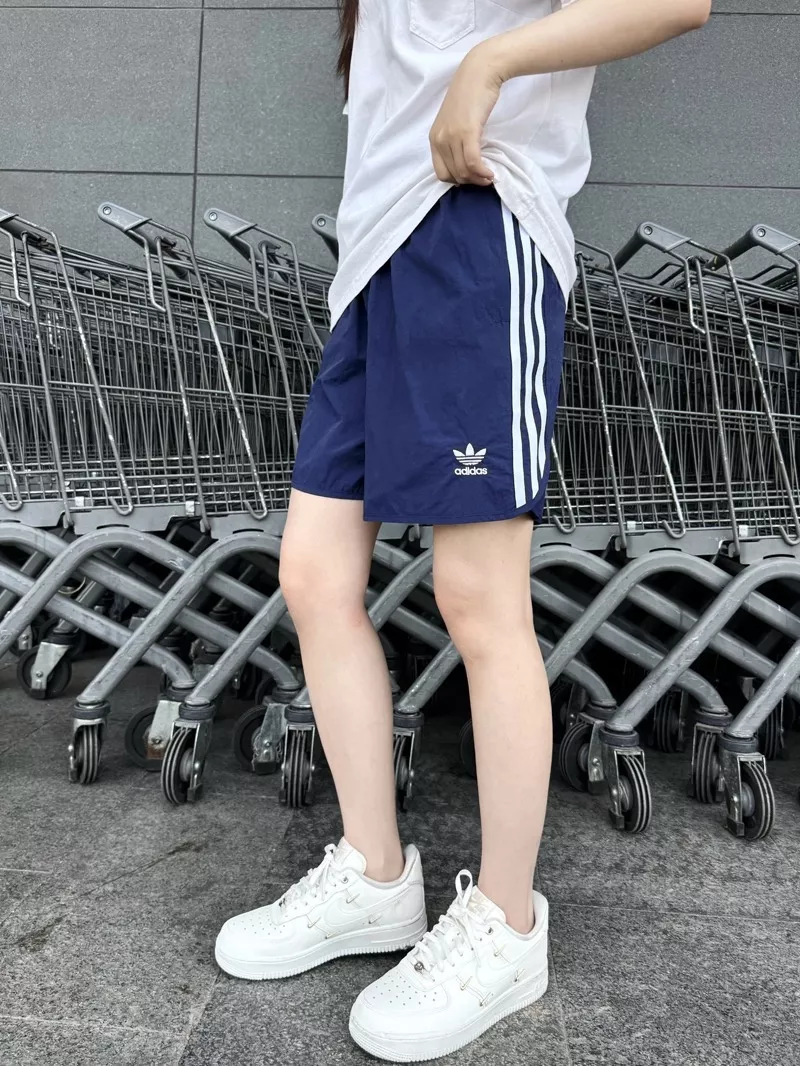 아디다스 오리지널스 아디컬러 스트라이프 쇼츠 상세 이미지 11