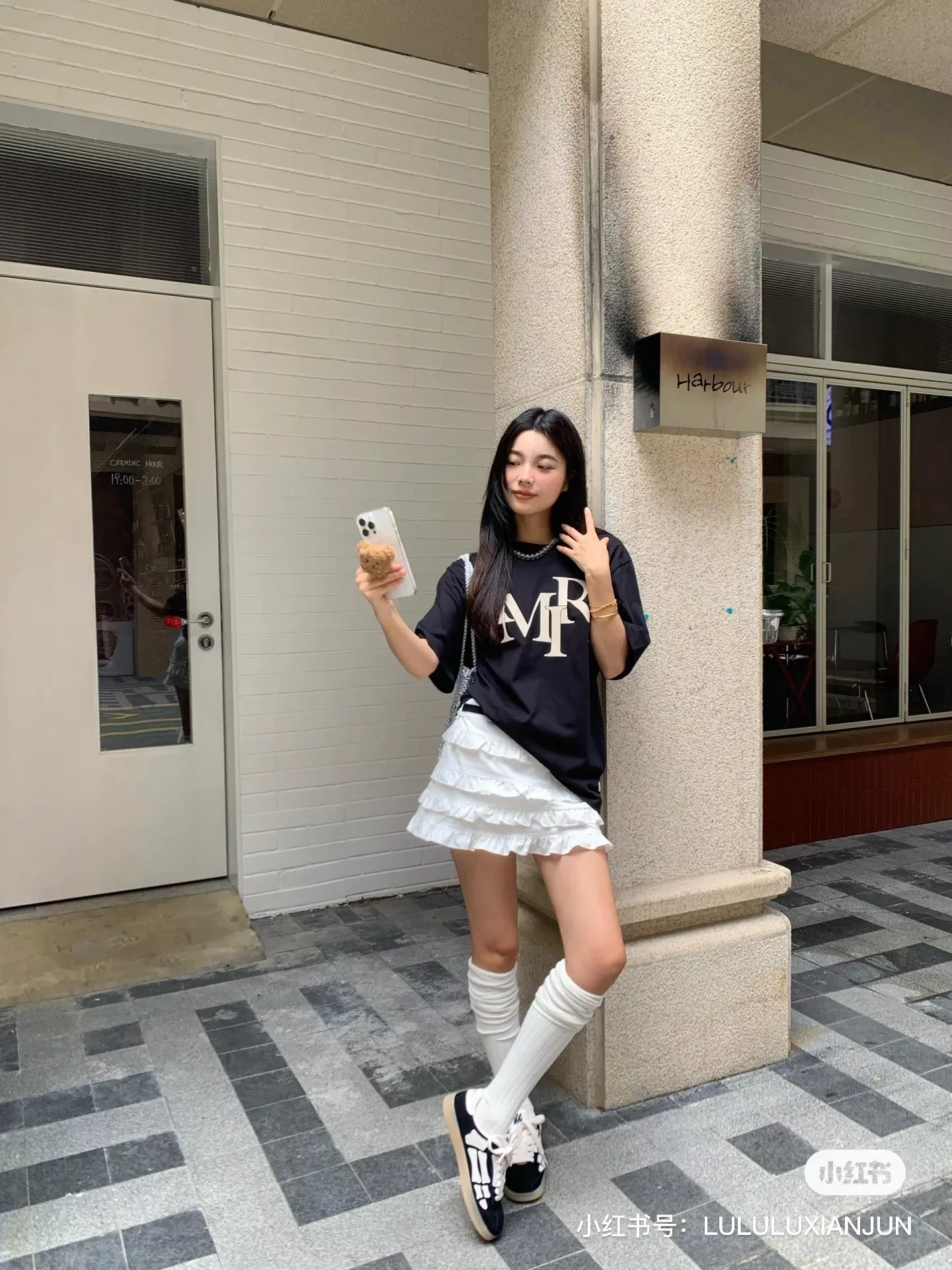 아미리 레터 로고 발포 프린트 반팔 상의 상세 이미지 11
