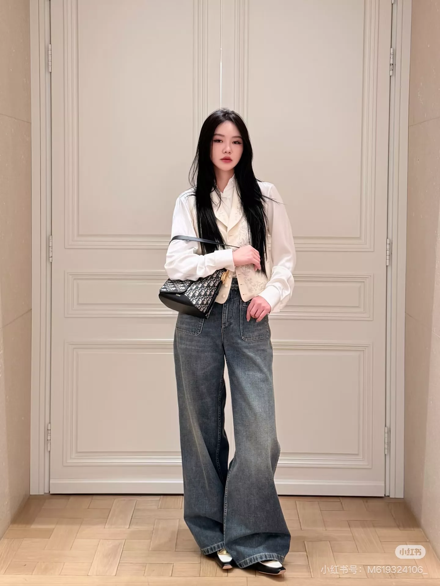 디올 브이넥 자수 베스트 상세 이미지 22