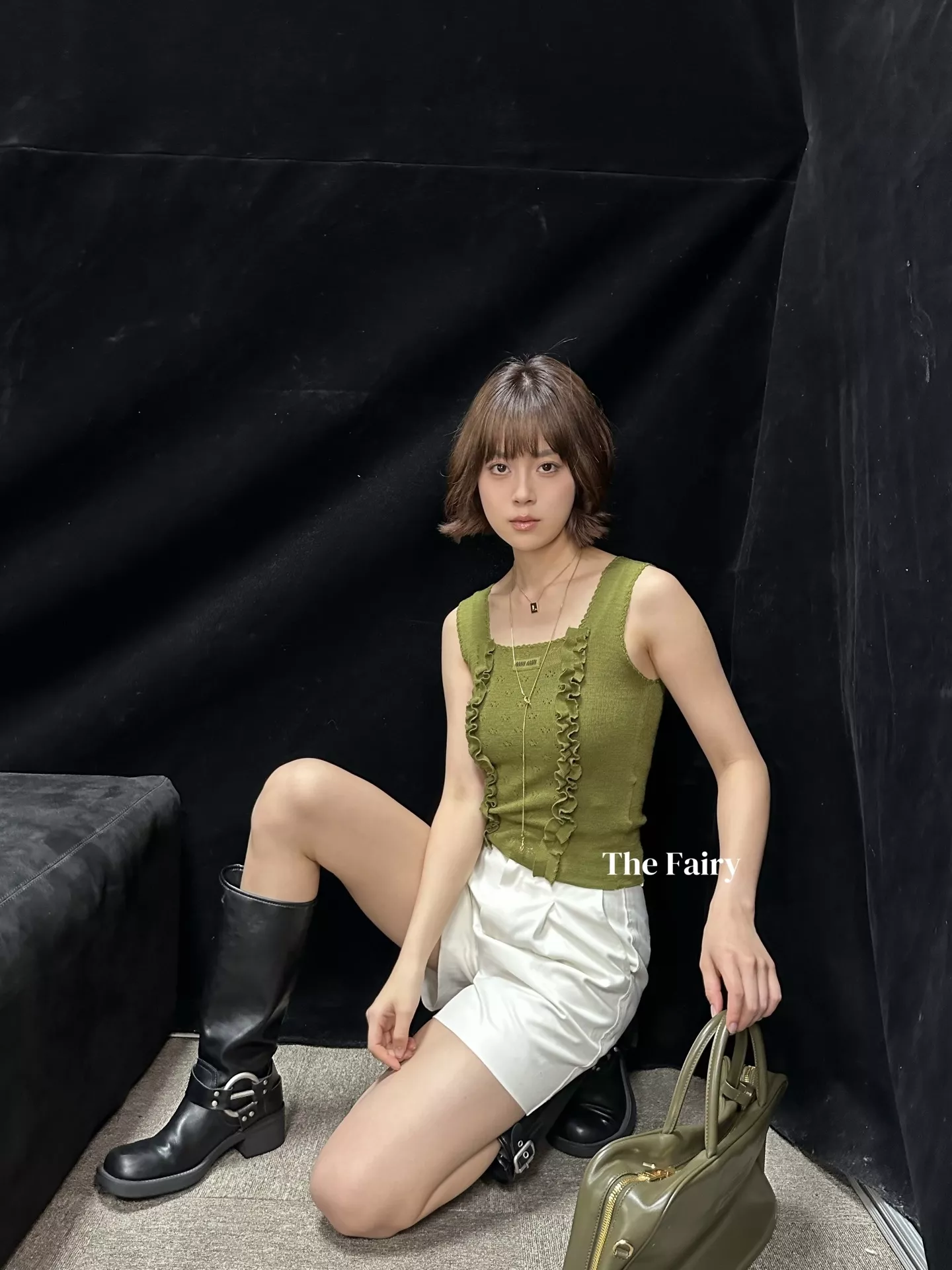 미우미우 프릴 디테일 울 슬리브리스 탑 상세 이미지 15