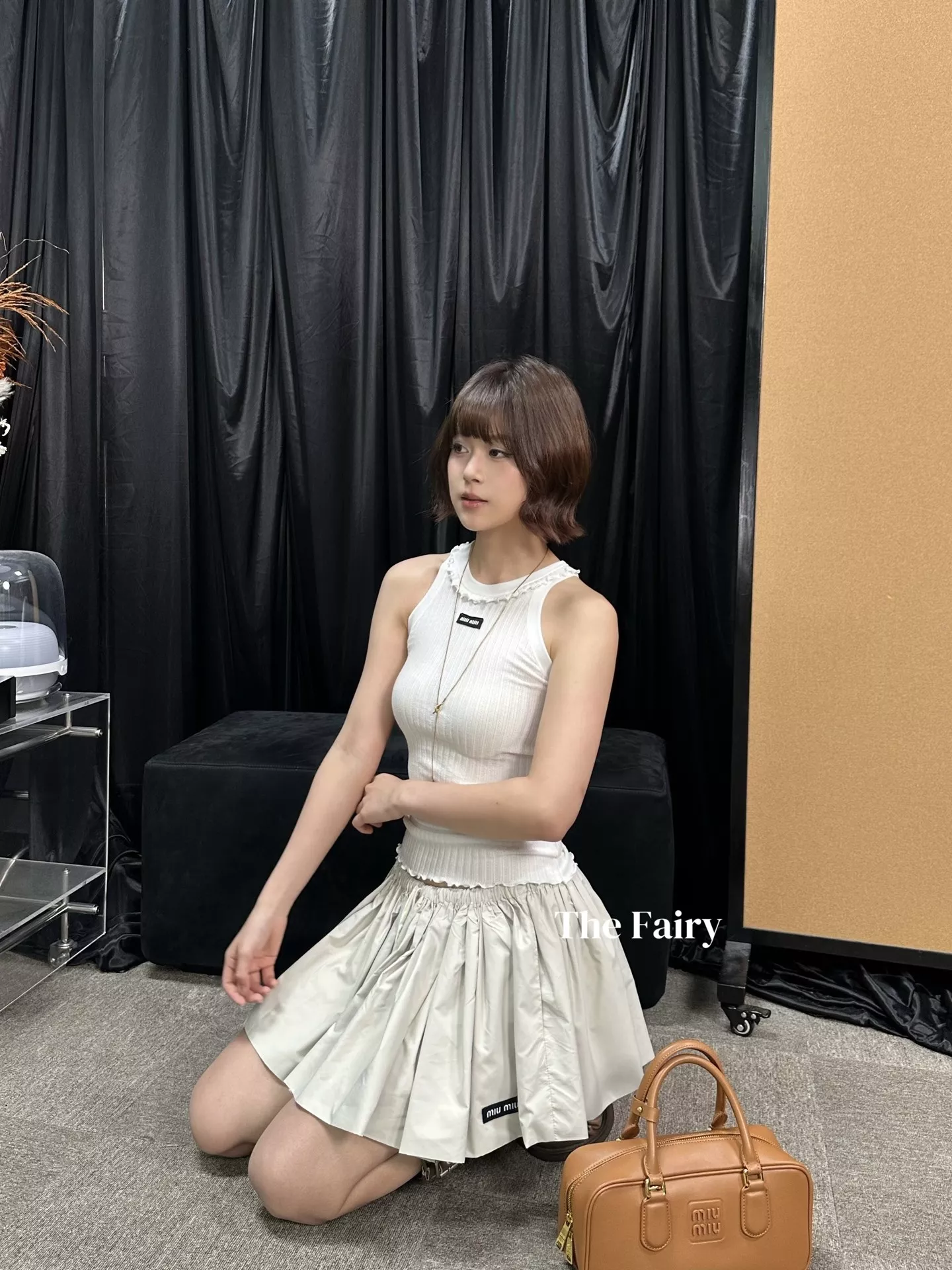 미우미우 플리츠 포인트 새틴 미니스커트 상세 이미지 17